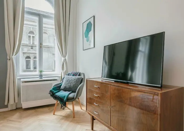 City Park Rest Apartment With Air Condition